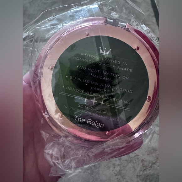 NEW Reign Lashes - Picture 6 of 8